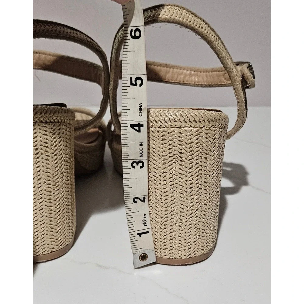 Torrid Beige Woven Straw Block Heel Sandals Square Toe Wide Width 8.5W